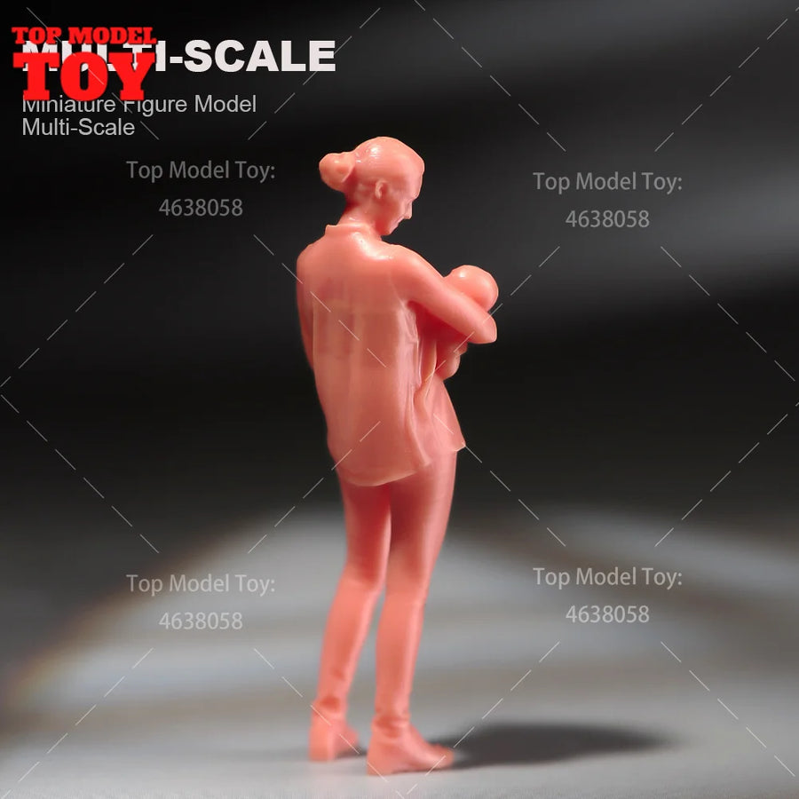 Painted Miniatures 1/64 1/43 1/87 Mother Holding Child Female Children Scene Props Figures Model Miniature Car Accessory Toy