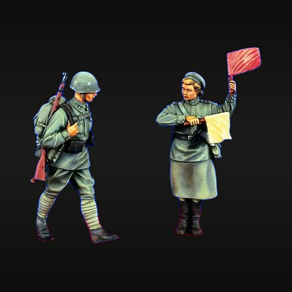WWII Soviet Rifleman and Flag Bearer Set 1/35 Resin Figure Kit