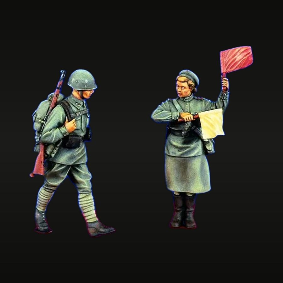 WWII Soviet Rifleman and Flag Bearer Set 1/35 Resin Figure Kit - unpainted resin model kit