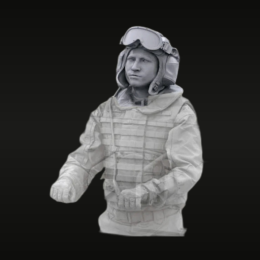 Modern Russian Armored Vehicle Crewman with Flight Helmet 1/35 Resin Bust Kit - unpainted resin model kit