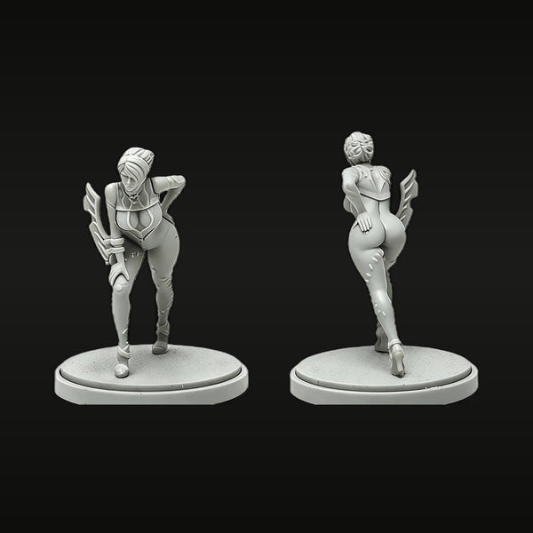 Fantasy Female Pinup Warrior with Blade Gauntlets 40mm Resin Figure Kit