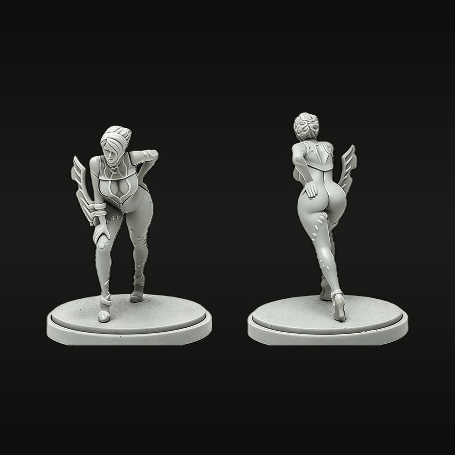 Fantasy Female Pinup Warrior with Blade Gauntlets 40mm Resin Figure Kit - unpainted resin model kit