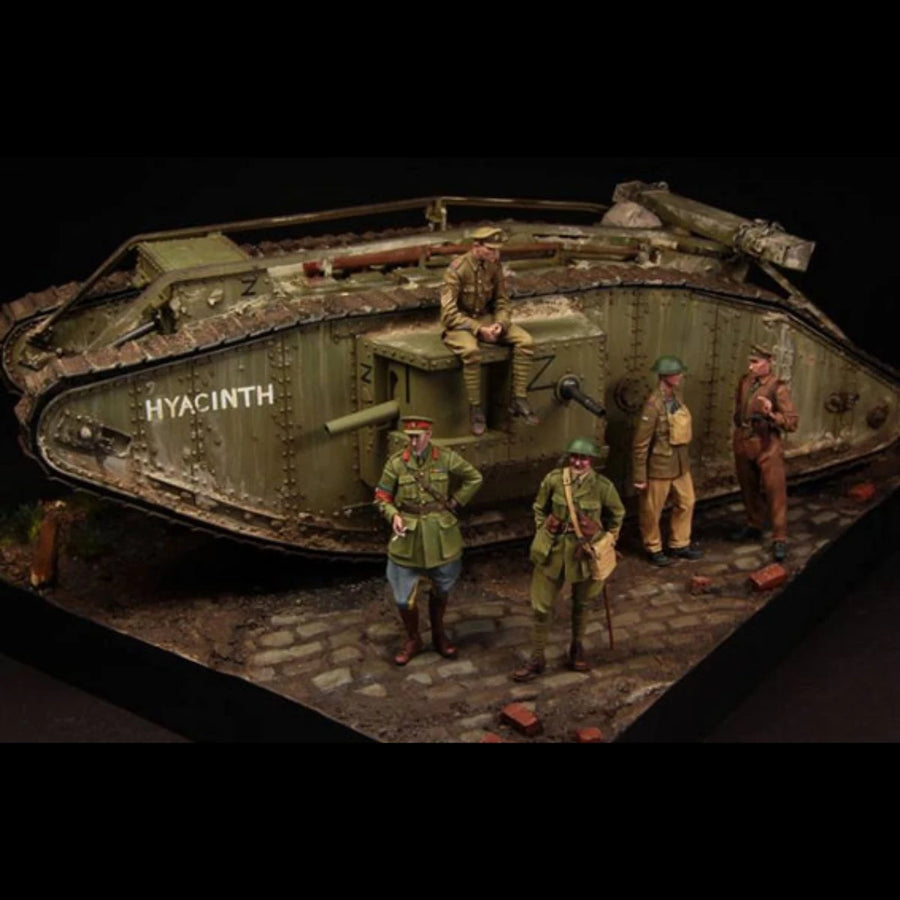 WWI British Tank Crew Hyacinth Mark IV 1/35 Diorama Set - resin model view 2