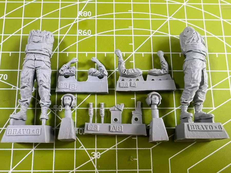 Modern US Army Infantry Soldiers with Body Armor 1/35 Resin Figure Set - resin model view 3