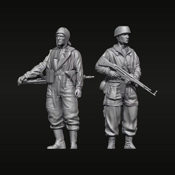 WWII German Infantry 2-Figure Set MP40 & K98 1/35 Resin Kit