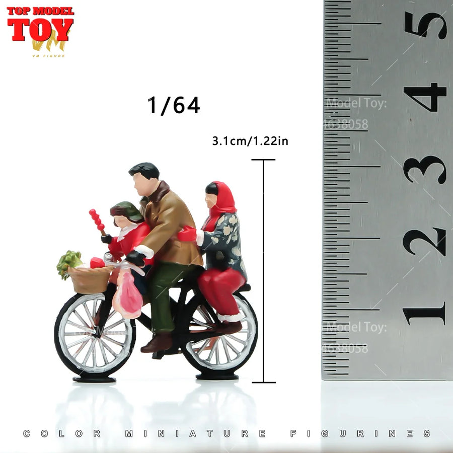 Painted Miniatures 1/64 a Family of Three Rode Bicycles Shopping Male Female Scene Figure Dolls Unpainted Model for Car Vehicles