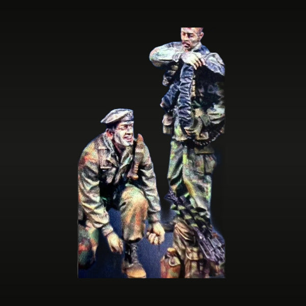 Modern Special Forces Operators with Beret 1/35 Resin Figure Kit