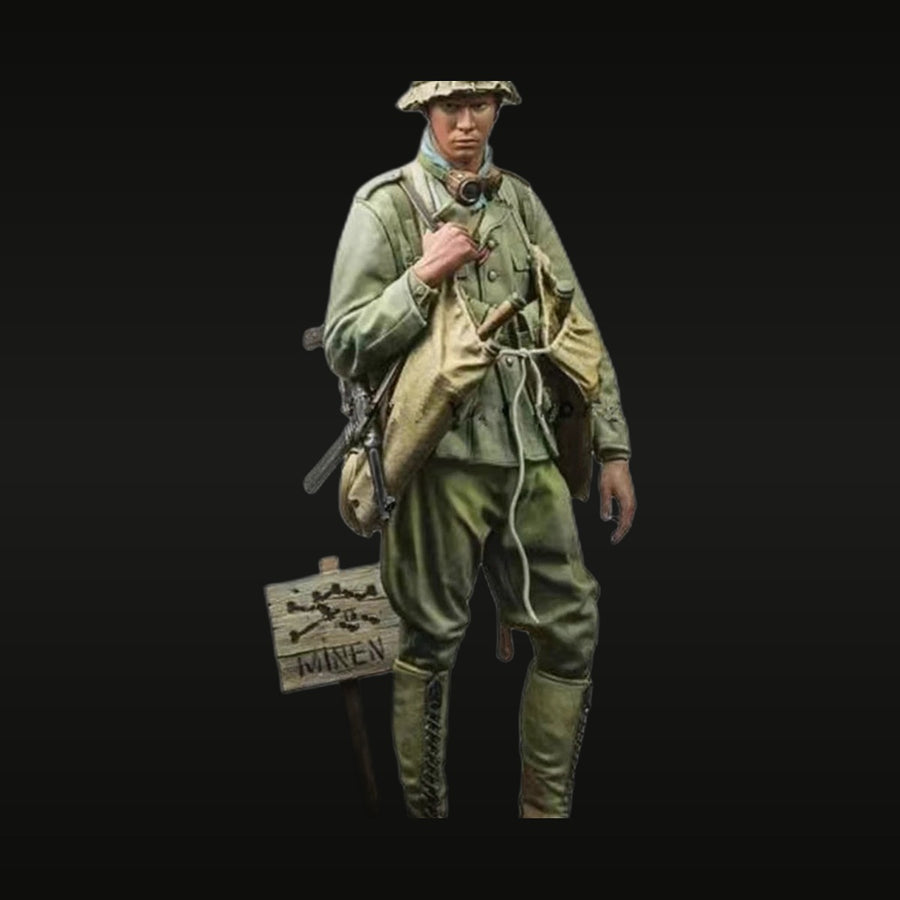 WWII German Panzer Pionier with Spade 1/35 Resin Figure Kit - unpainted resin model kit