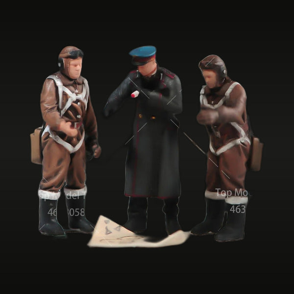 WWII Soviet VVS Pilots and Red Army Officer 1/35 Resin Figure Set