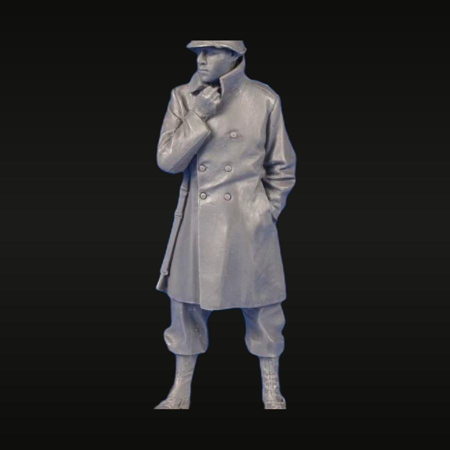 WWII US Army Soldier Thinking Pose 1/35 Resin Figure Kit - unpainted resin model kit