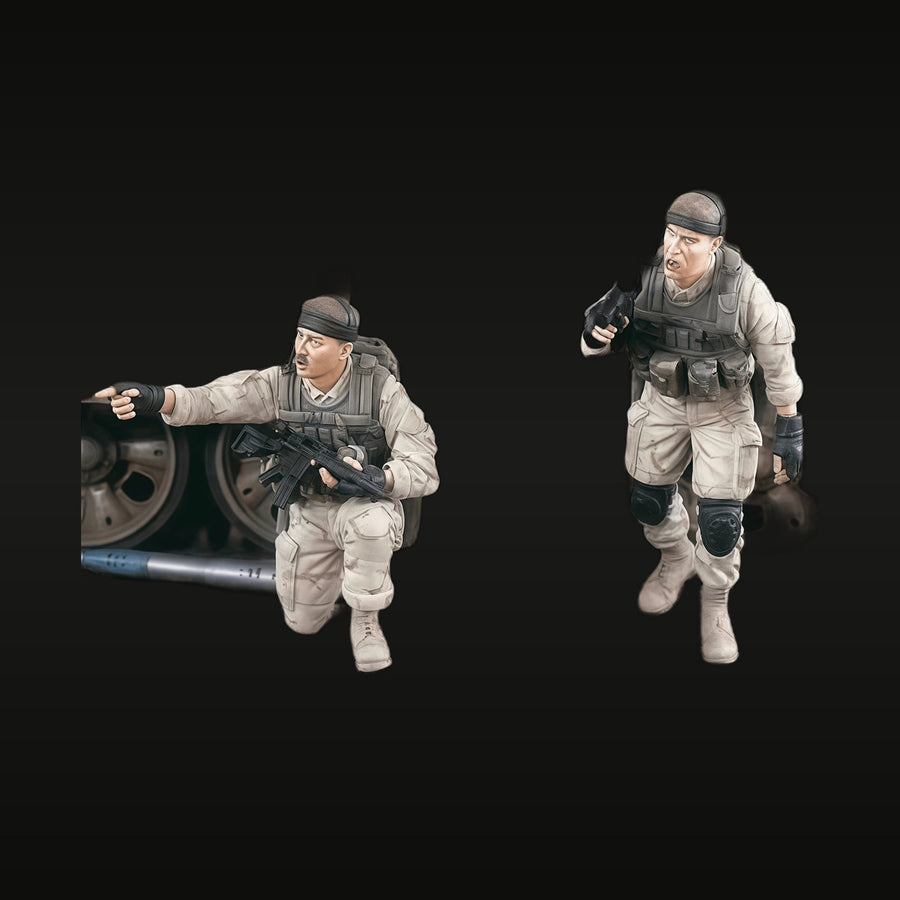 Modern US Special Forces with M4 & Pistol 1/35 Resin 2-Figure Painted Kit - unpainted resin model kit