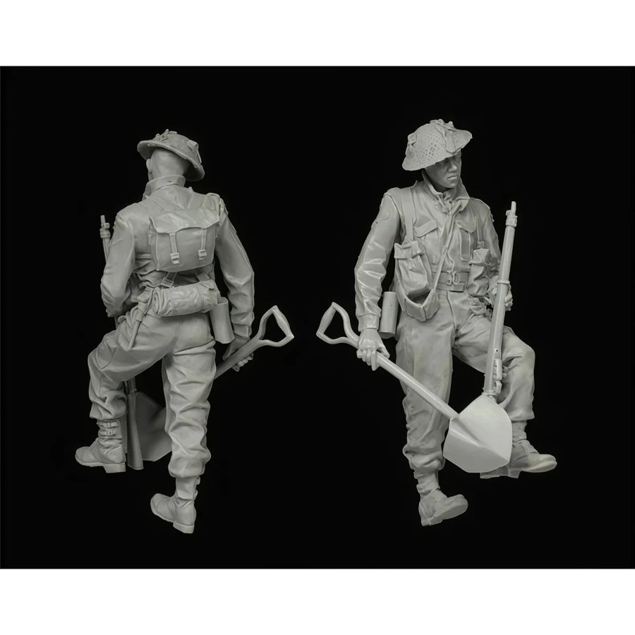 WWII British Infantryman Lee-Enfield with Entrenching Tool 1/35 Resin Figure Kit - resin model view 2