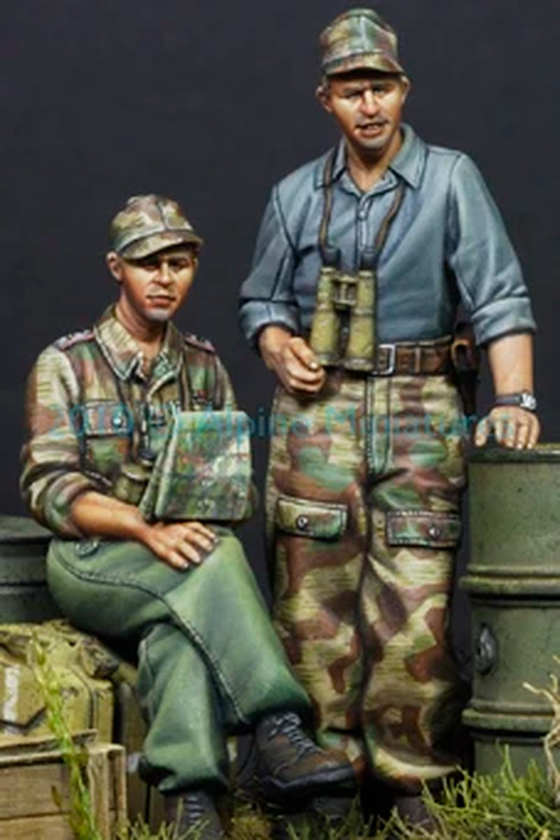 1/35 Model Kit Resin Kit Panzer Crew in Summer Set (2 Figures) 297 Unassembled Sculpture for Hobbyists