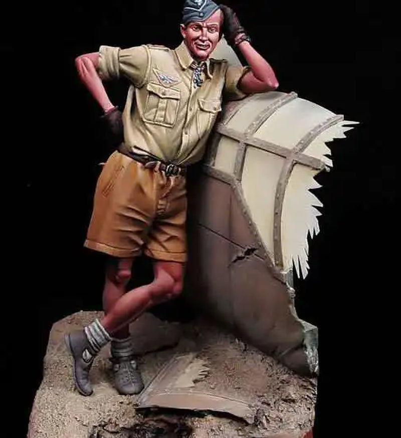 WWII German Luftwaffe Pilot Tropical Uniform Figure 90mm Resin Kit - resin model view 3