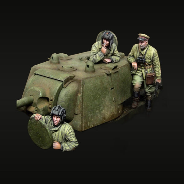 WWII Soviet Tank Crew with Hull Section 1/35 Resin Diorama Kit
