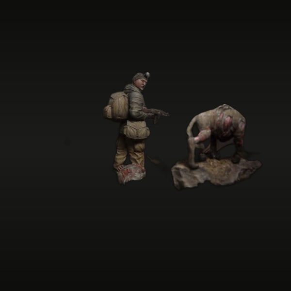 Post-Apocalyptic Stalker with Mutant Creature Diorama 1/35 Resin Figure Kit