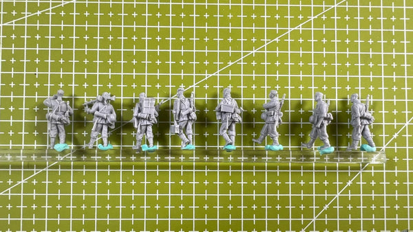 WWII German Infantry Squad 8-Figure Set 1/72 Scale Resin Kit