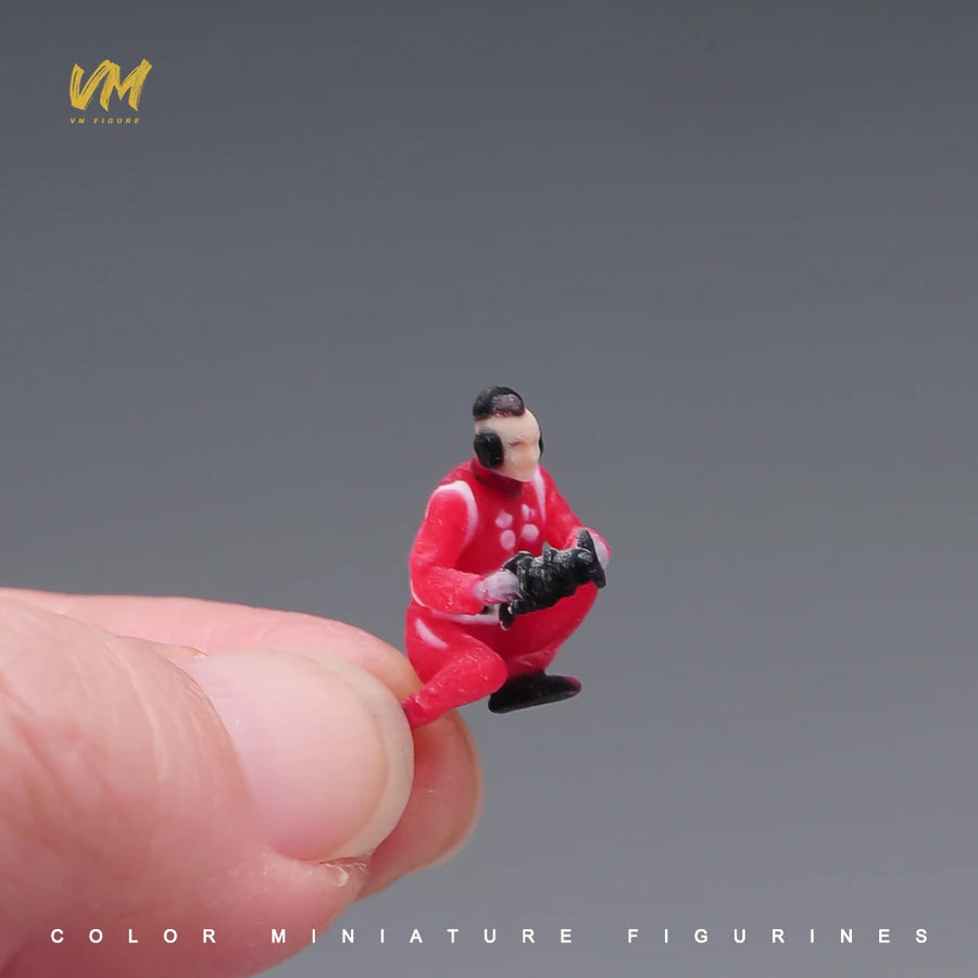Miniature Figure 1/64 Scale Racing Driver Set 3D Print Diorama Mini Doll Model Props for Car Model Creative Decor Crafts