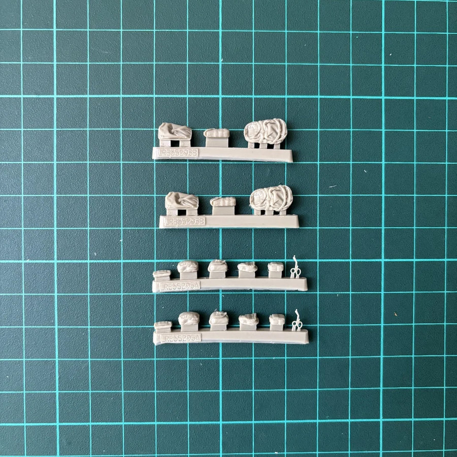 Modern US SOF Tactical Pouches Backpack Gear Set 1/35 Resin Accessory Kit - resin model view 2