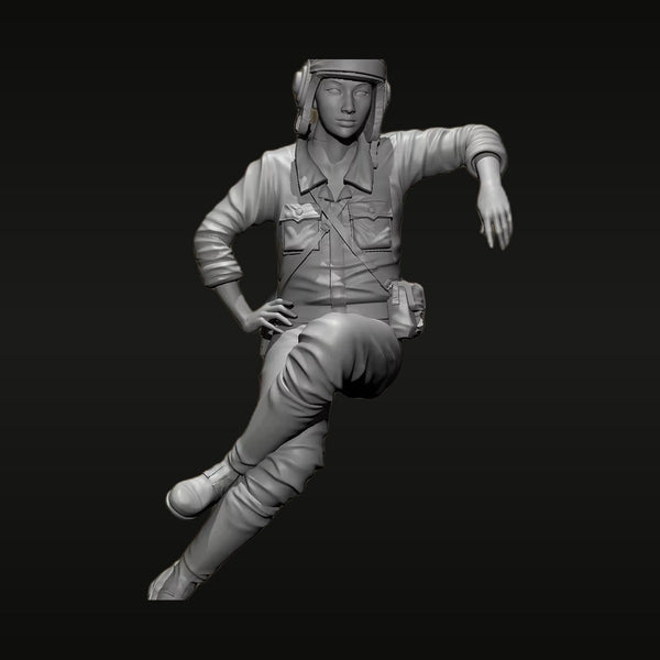 WWII Female Fighter Pilot in Leather Helmet and Flight Suit 1/35 Resin Figure Kit