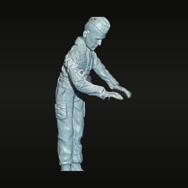 WWII German Soldier Signaler Stahlhelm 1/35 Resin Figure Kit