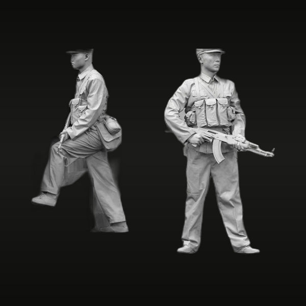 Vietnam War NVA Soldier with AK-47 1/35 Resin Figure Set