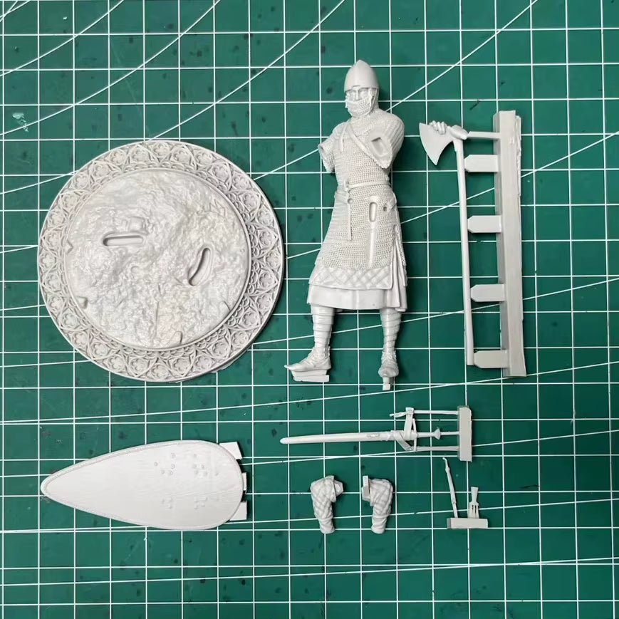 Medieval Knight with Poleaxe and Shield 1/24 Resin Figure Kit - resin model view 3