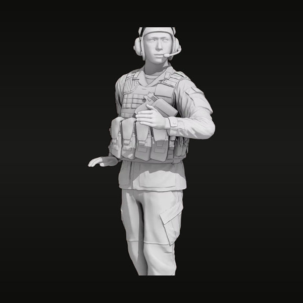 Modern Tactical Soldier with Communications Headset 1/35 Resin Figure Kit