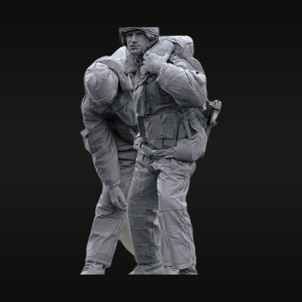 WWII US Airborne Soldier Evacuating Wounded Comrade 1/35 Resin Figure Kit