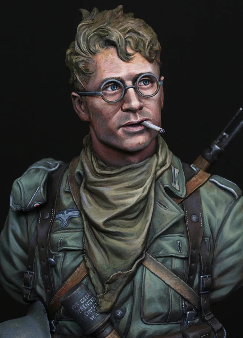 WWII German Wehrmacht Soldier with Glasses and Neck Scarf 1/10 Resin Bust Kit - resin model view 4