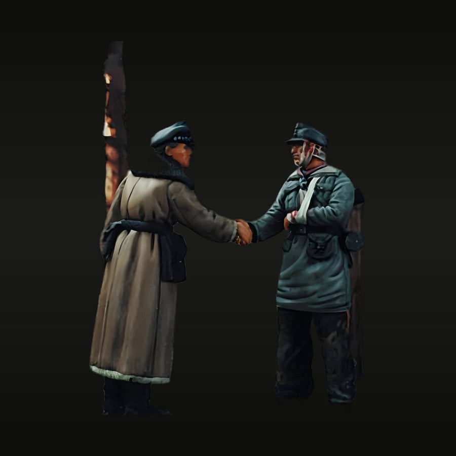 WWII German Officers Handshake Winter Diorama 1/35 Resin Set - unpainted resin model kit