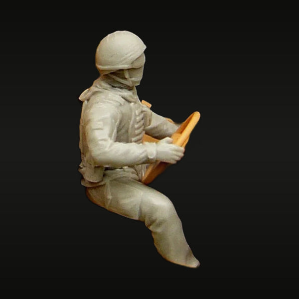 Modern British Soldier Seated Driver with Steering Wheel 1/35 Resin Figure Kit