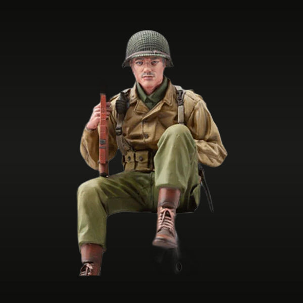WWII US Army Soldier with Ammunition Bandolier 1/16 Resin Figure Kit