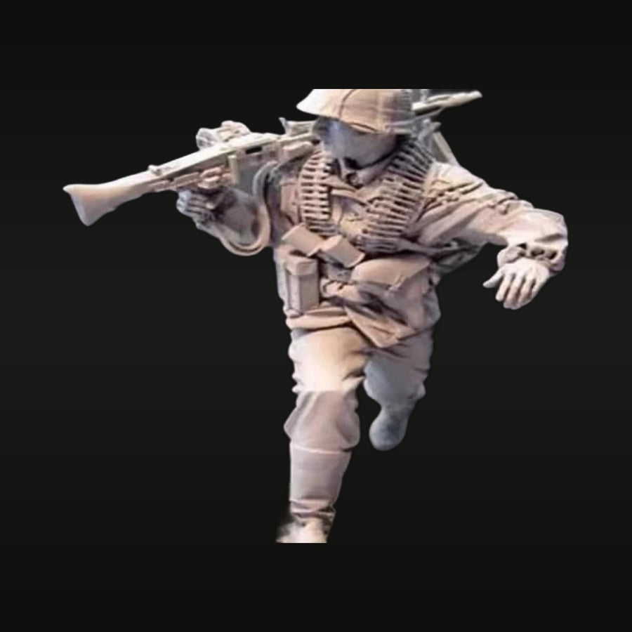 WWII US Soldier M1 Garand Running Normandy 1/16 Resin Figure Kit - unpainted resin model kit