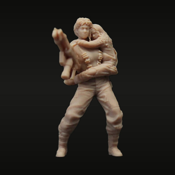 Male Soldier Carrying Wounded Figure 1/64 Resin Model Kit