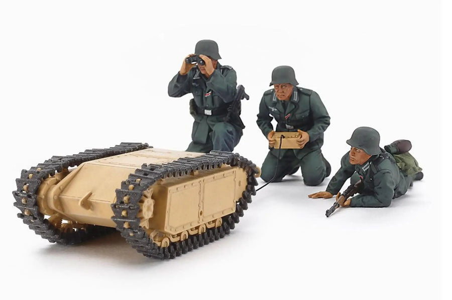 WWII German Goliath Sd.Kfz.302 with Pioneers 1/35 Resin Set - resin model view 2