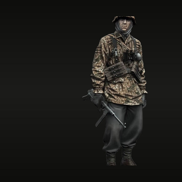 WWII German Panzergrenadier with MP40 Splinter Camo 1/16 Resin Figure