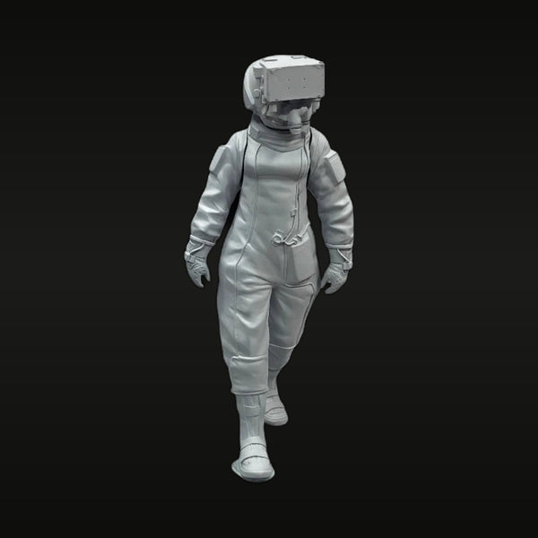 Modern Female Astronaut EVA Spacesuit 1/20 Scale Resin Figure Kit