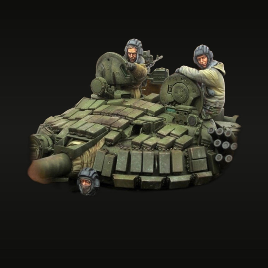 Modern Tank Crew Diorama Set with Turret Section 1/35 Resin Kit - unpainted resin model kit