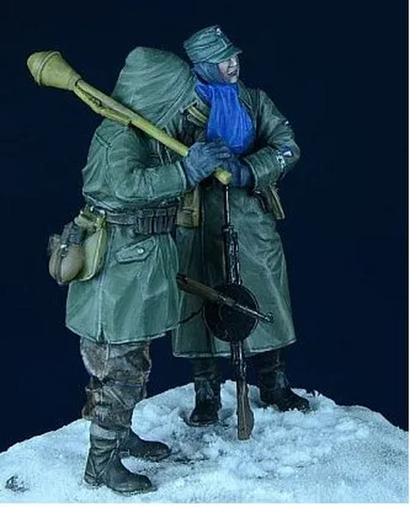 WWII German Panzer Grenadier Winter 1943 1/35 Resin Figure Set - resin model view 3