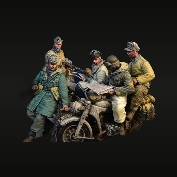 WWII German Motorcycle Scout Squad with Map 1/35 Resin Diorama Kit