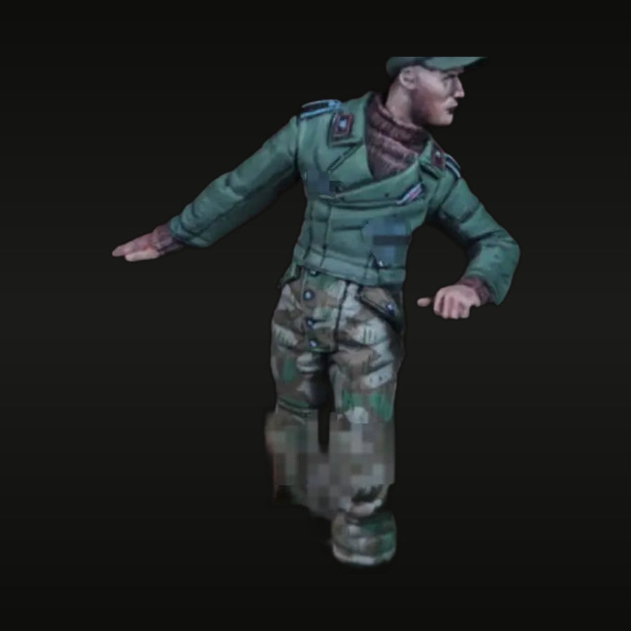 WWII German Officer Running Stahlhelm 1/35 Resin Figure Kit - unpainted resin model kit