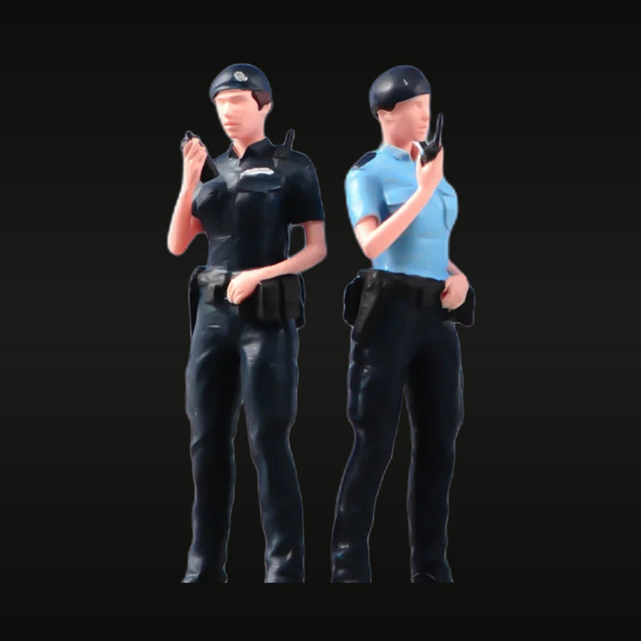 Modern Female Police Officers Duo 1/24 Resin Figure Set - unpainted resin model kit