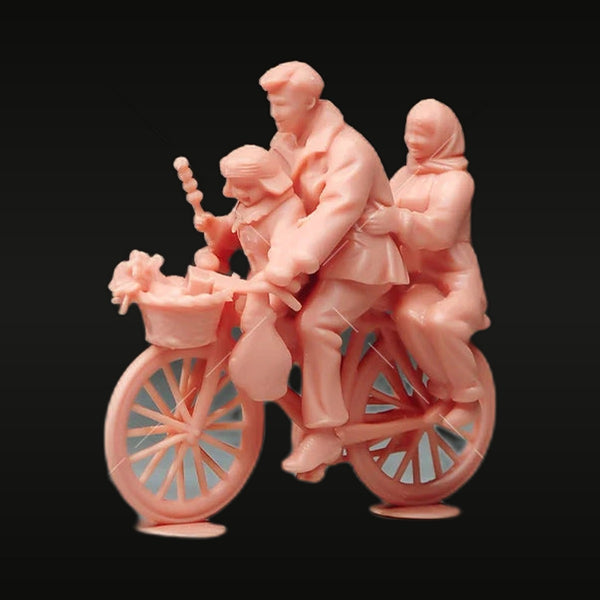 Family Shopping on Bicycle 1/64 Resin Model Kit - 3 Figures