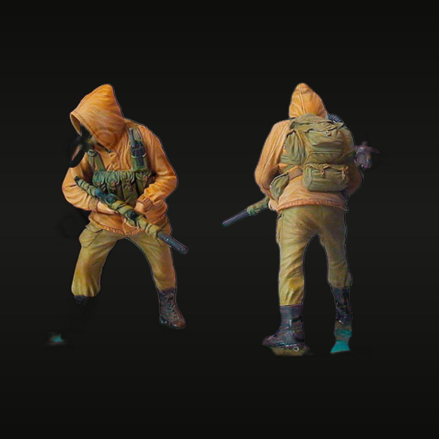 Post-Apocalyptic Stalker in Hazmat Suit with Suppressed Rifle 1/35 Resin Figure Kit - unpainted resin model kit