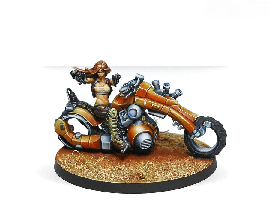 Post-Apocalyptic Female Motorcycle Riders with Heavy Weapons 28mm Resin Figure Set - resin model view 3