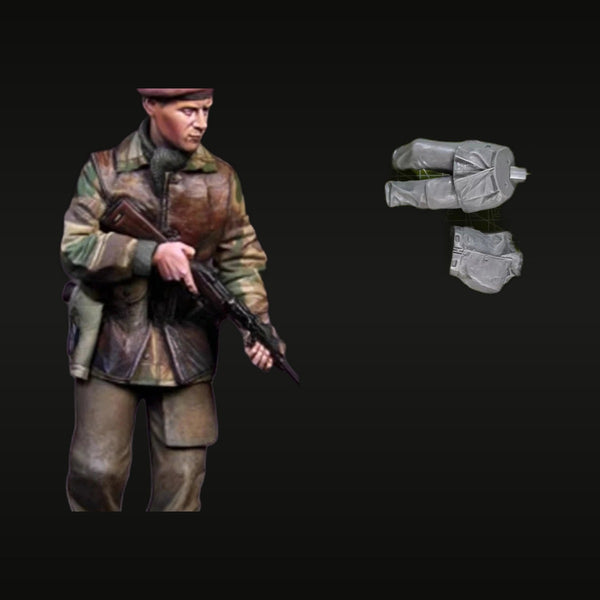 WWII British Paratrooper with Sten Gun Denison Smock 1/16 Resin Figure Kit
