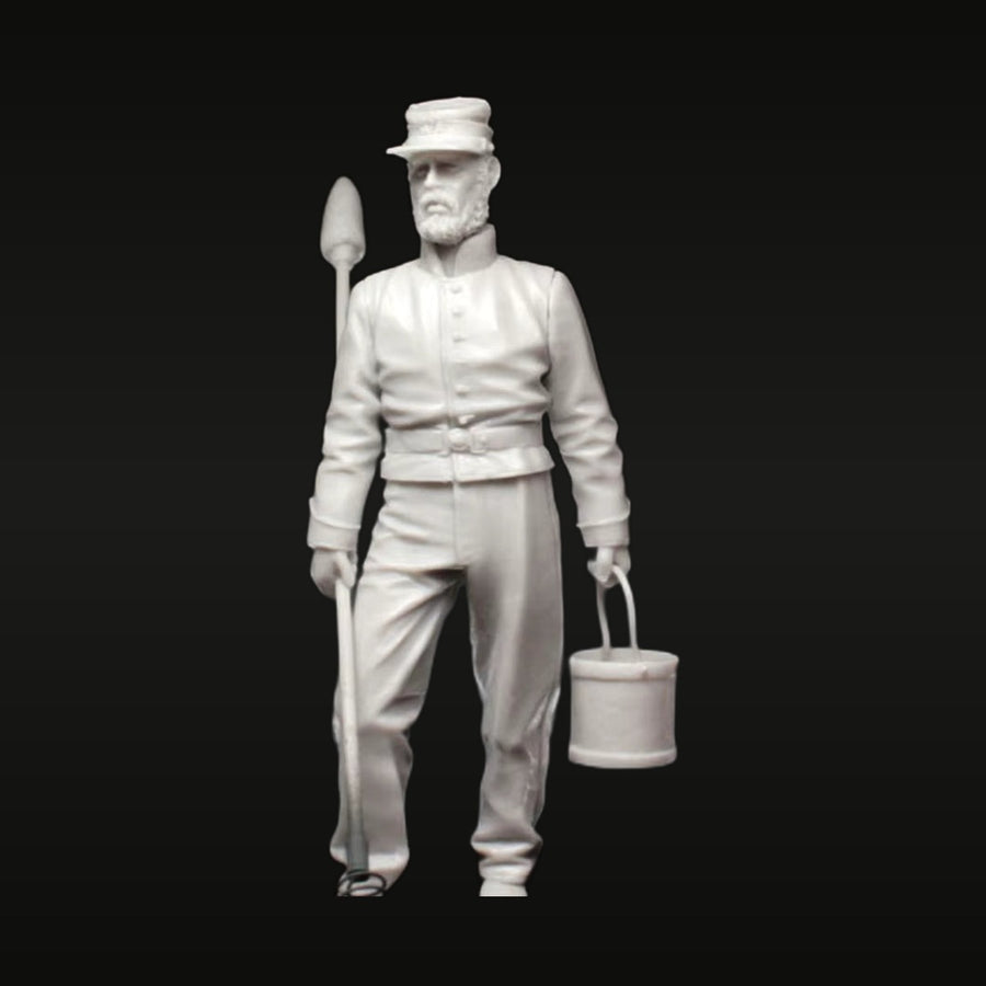 American Civil War Artillery Soldier with Ramrod and Bucket 1/35 Resin Figure Kit - unpainted resin model kit