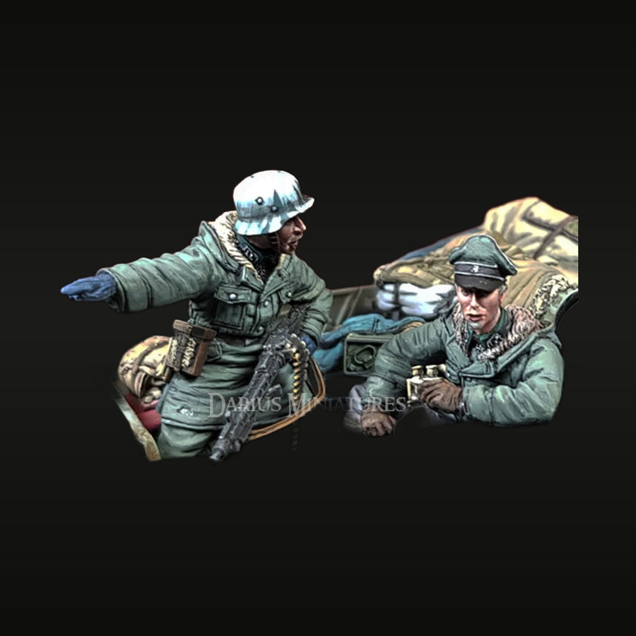WWII German Soldiers MP40 & Luger Set 1/35 Resin Figure Kit - unpainted resin model kit