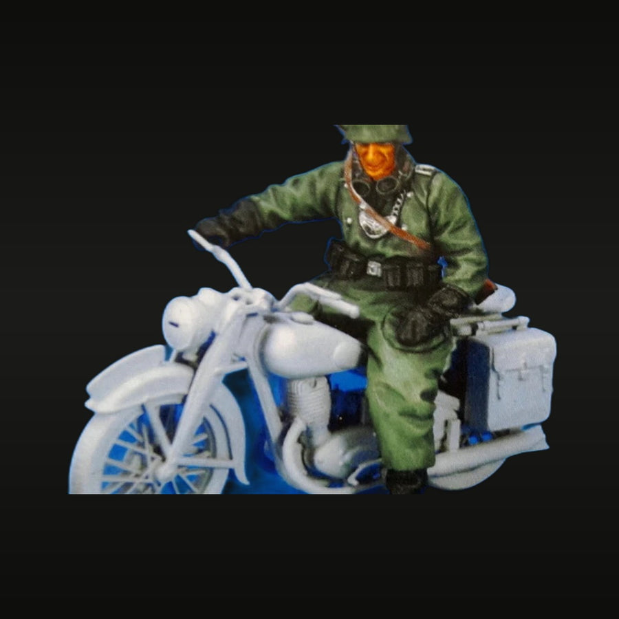 WWII German Motorcycle with Soldier Driver 1/35 Resin Vehicle Kit - unpainted resin model kit